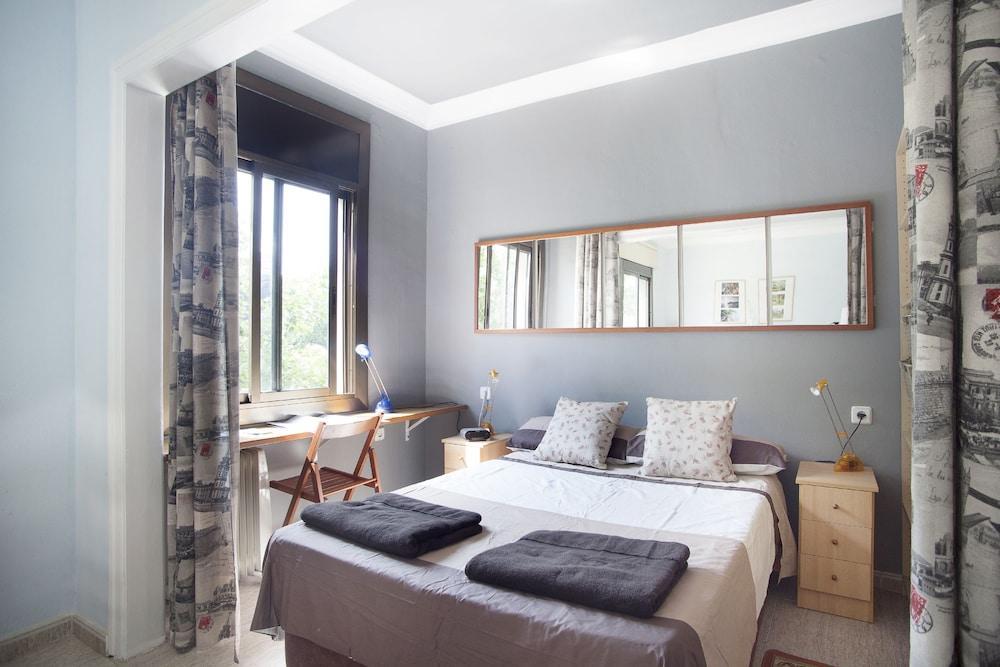 Apartamentos Tarradellas Sants Estacio Barcelona Ngoại thất bức ảnh