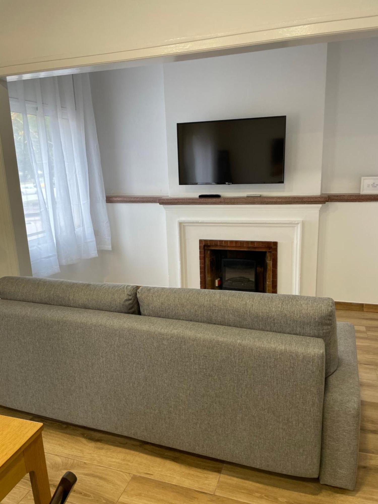Apartamentos Tarradellas Sants Estacio Barcelona Ngoại thất bức ảnh
