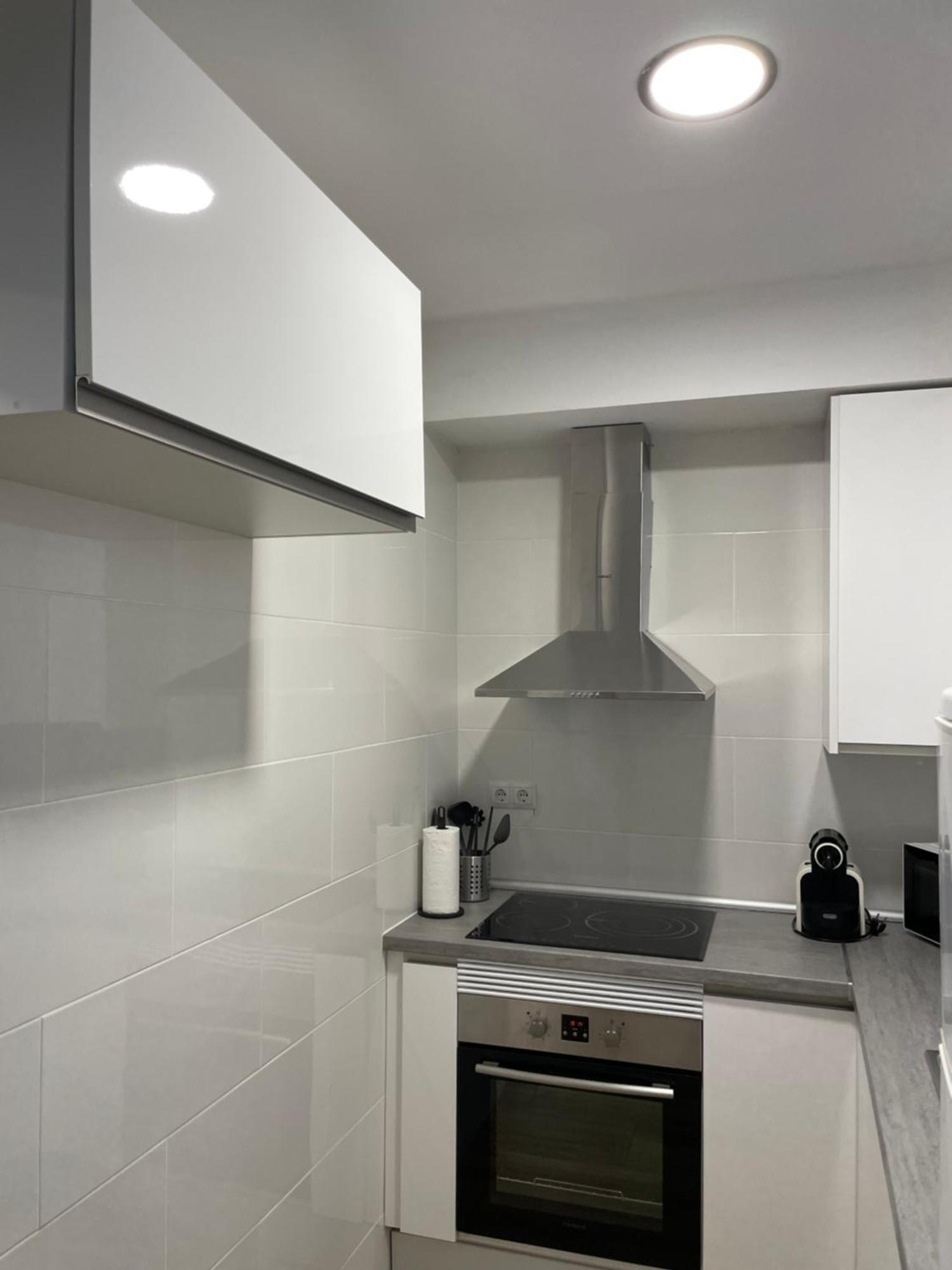 Apartamentos Tarradellas Sants Estacio Barcelona Ngoại thất bức ảnh