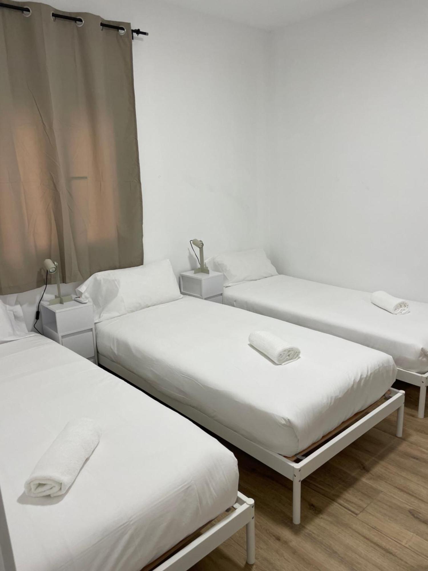 Apartamentos Tarradellas Sants Estacio Barcelona Ngoại thất bức ảnh