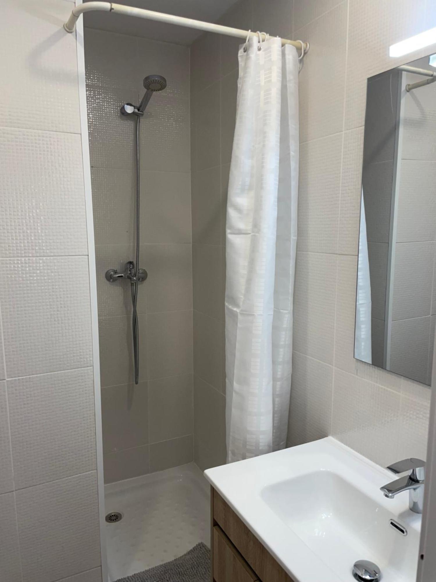 Apartamentos Tarradellas Sants Estacio Barcelona Ngoại thất bức ảnh