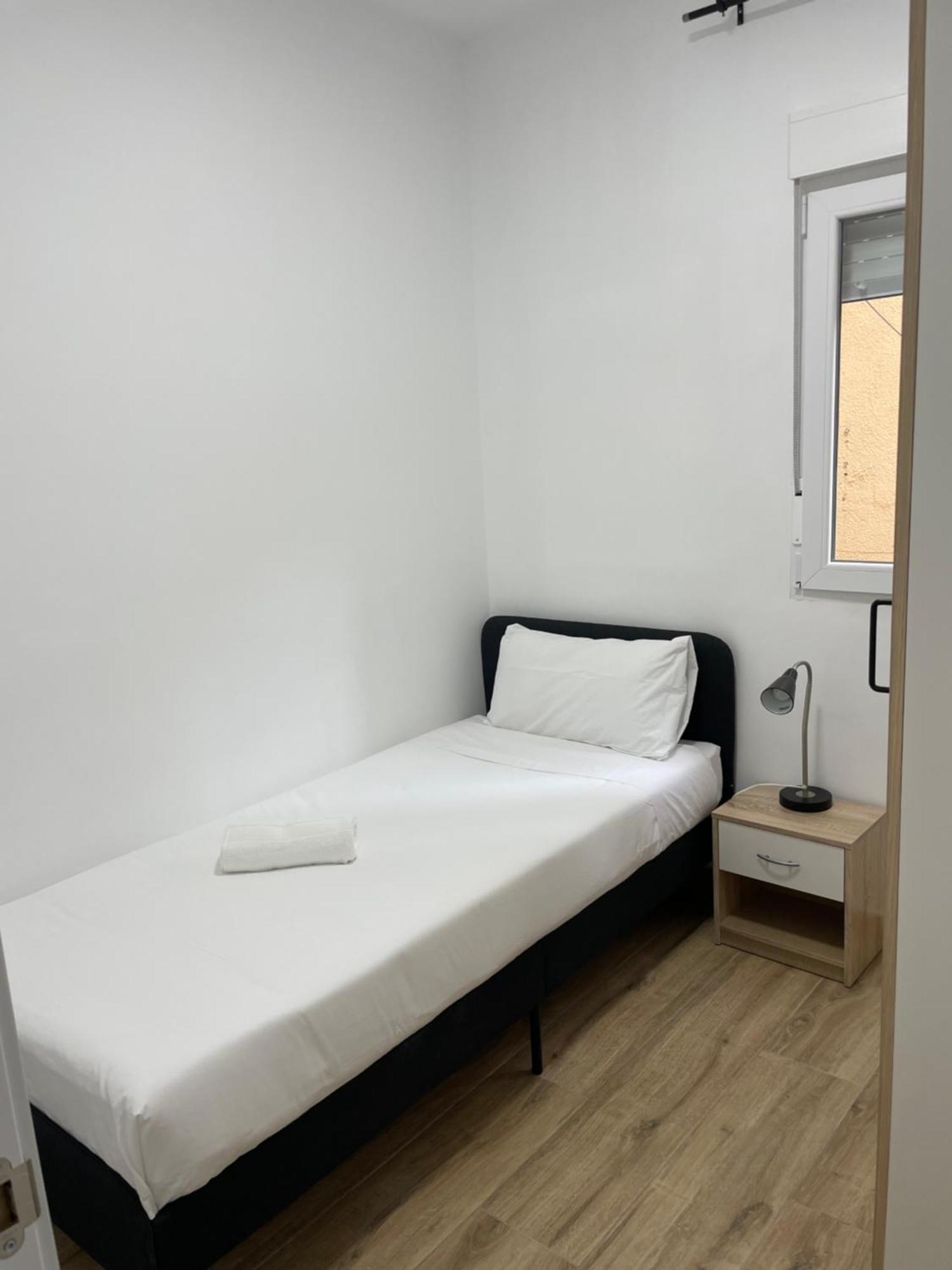 Apartamentos Tarradellas Sants Estacio Barcelona Ngoại thất bức ảnh