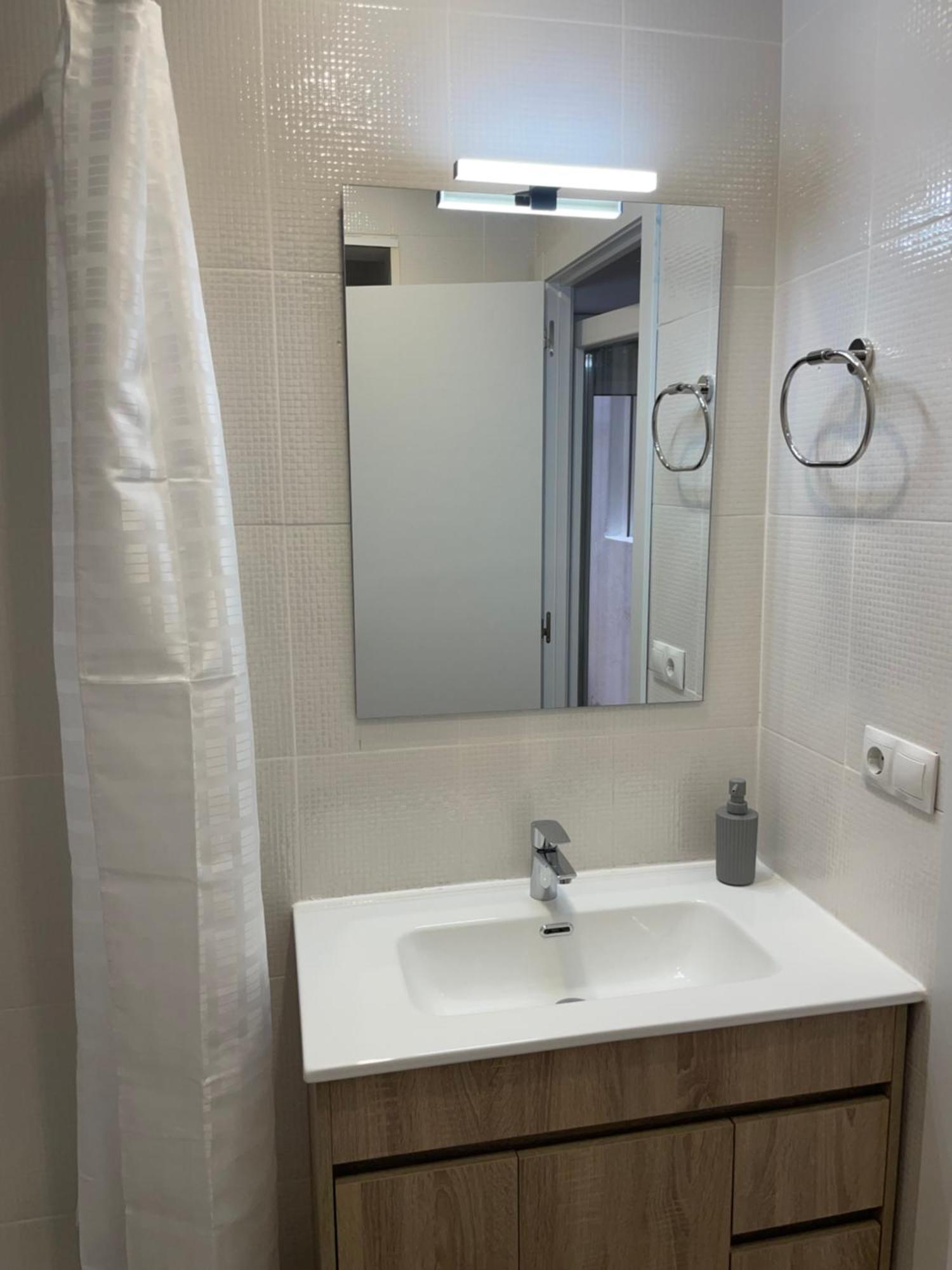 Apartamentos Tarradellas Sants Estacio Barcelona Ngoại thất bức ảnh