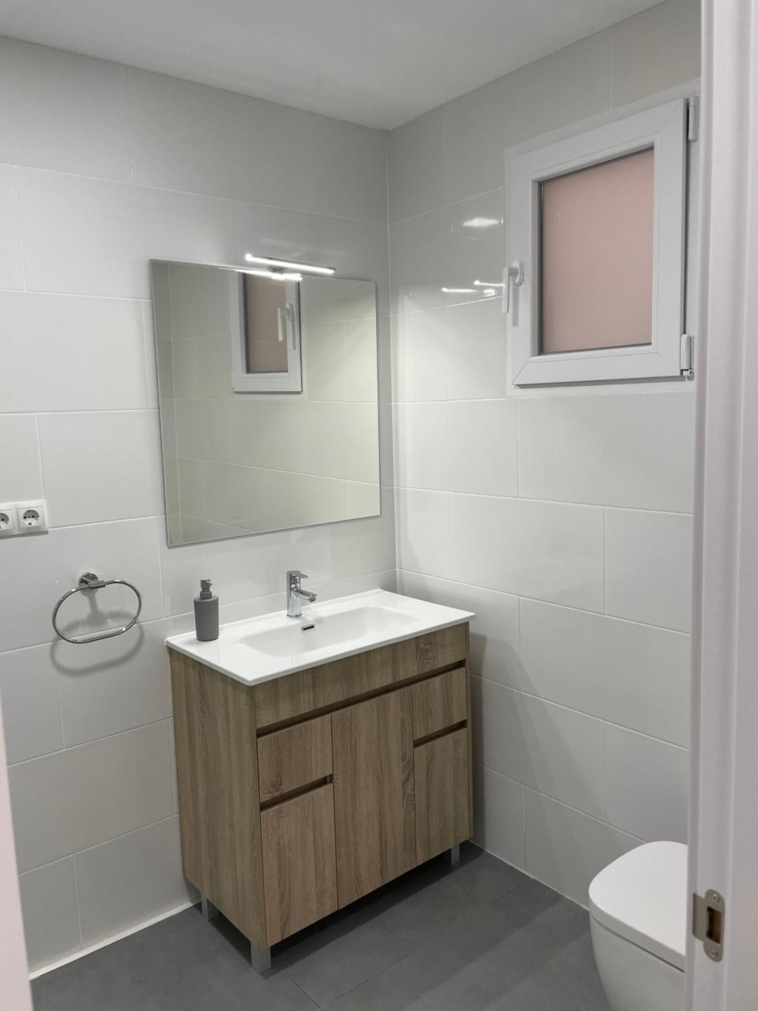 Apartamentos Tarradellas Sants Estacio Barcelona Ngoại thất bức ảnh