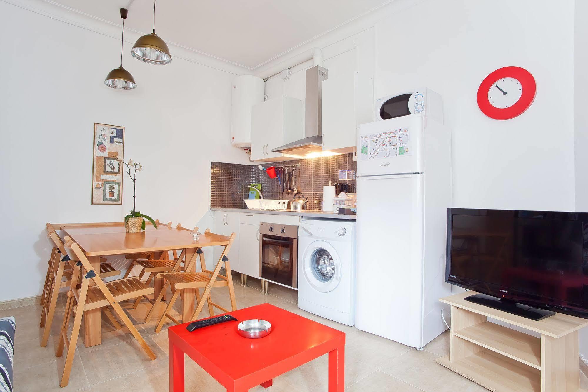Apartamentos Tarradellas Sants Estacio Barcelona Ngoại thất bức ảnh