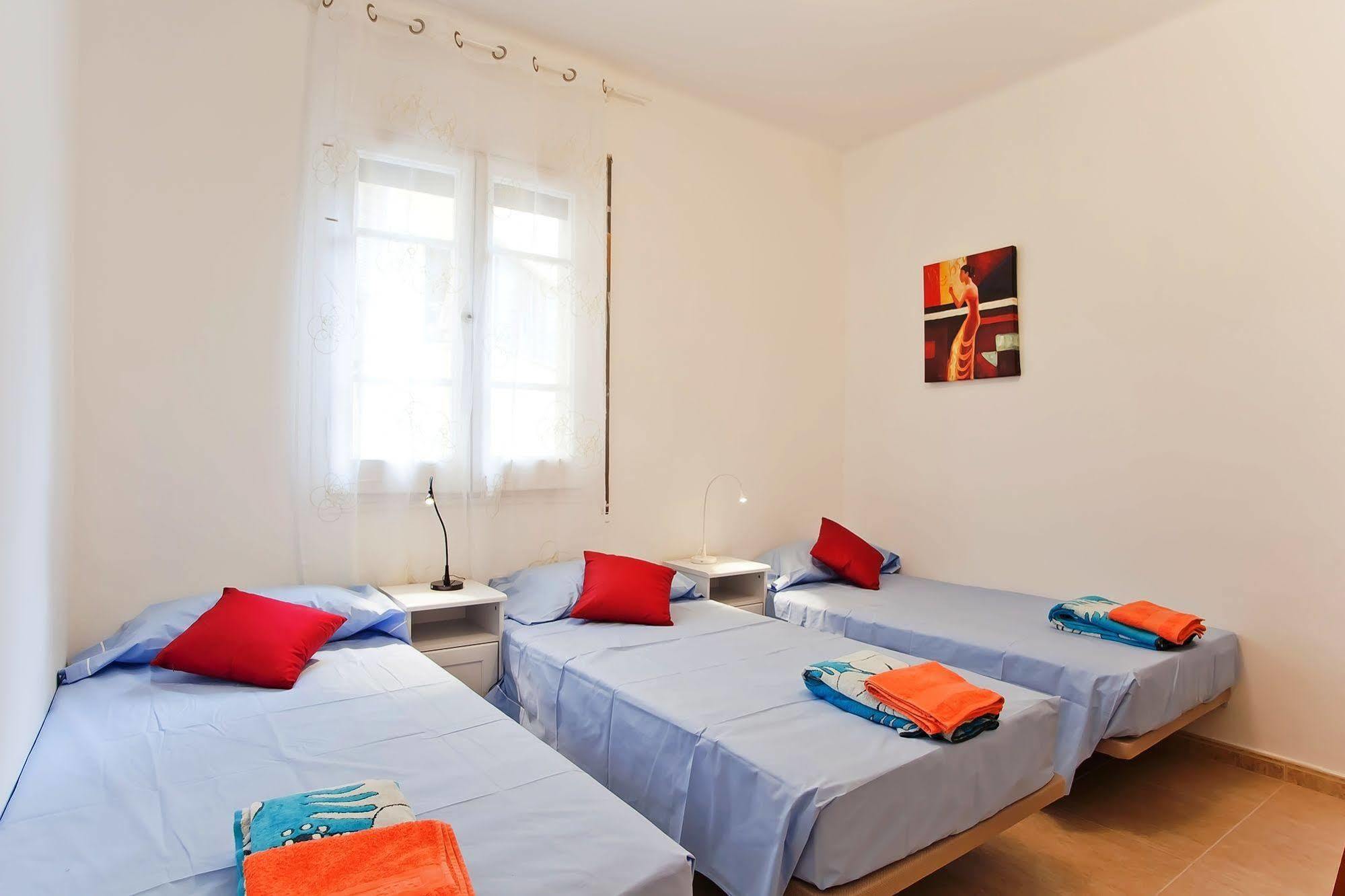 Apartamentos Tarradellas Sants Estacio Barcelona Ngoại thất bức ảnh