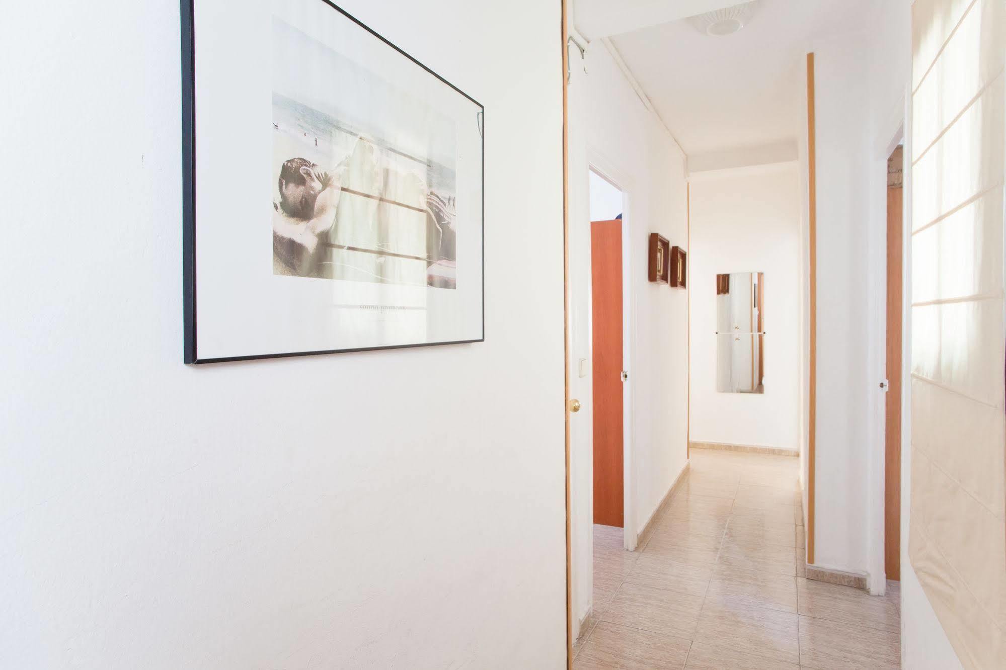 Apartamentos Tarradellas Sants Estacio Barcelona Ngoại thất bức ảnh