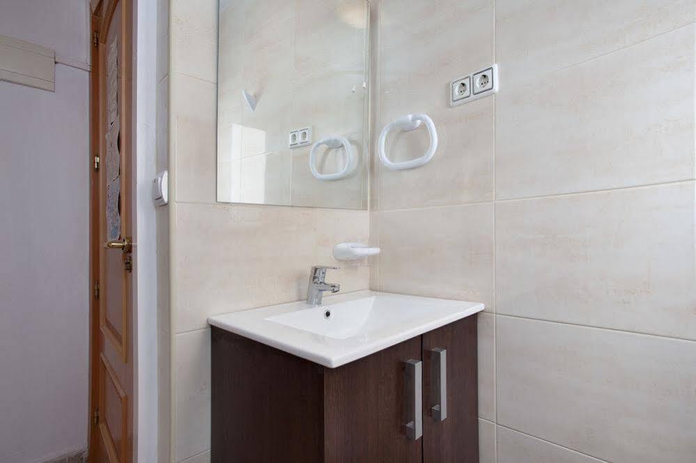 Apartamentos Tarradellas Sants Estacio Barcelona Ngoại thất bức ảnh