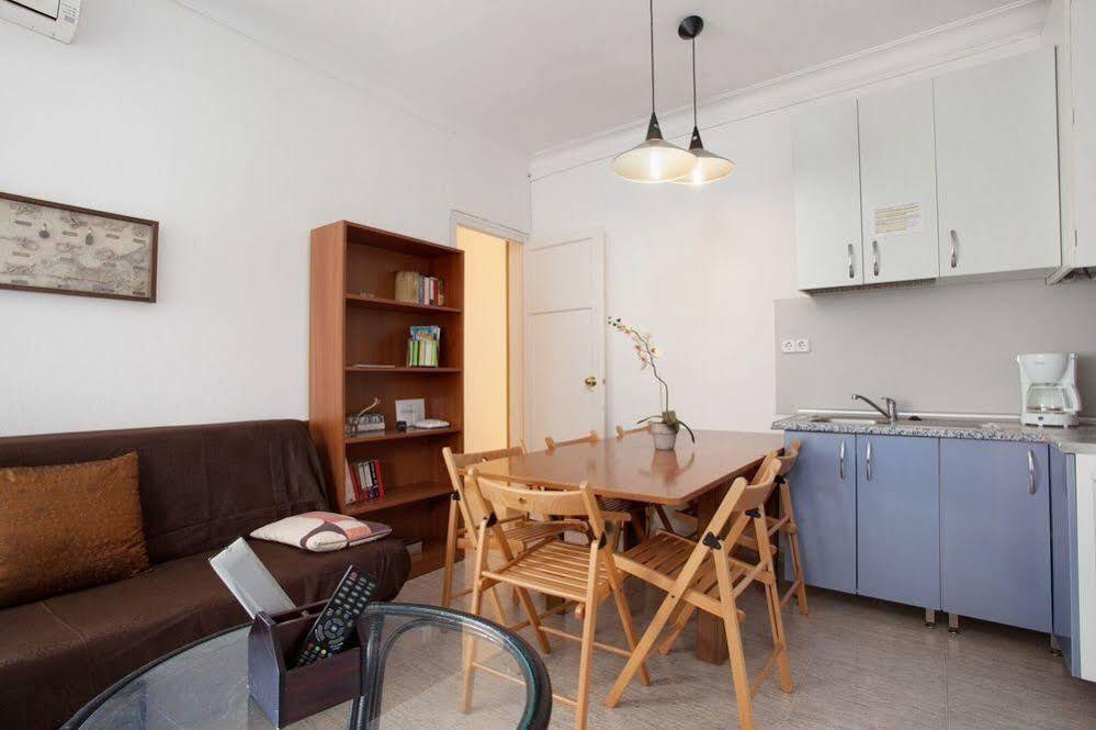 Apartamentos Tarradellas Sants Estacio Barcelona Ngoại thất bức ảnh